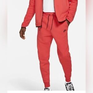 Nike Sportswear Tech Fleece Sweatpants Joggers - Red - L